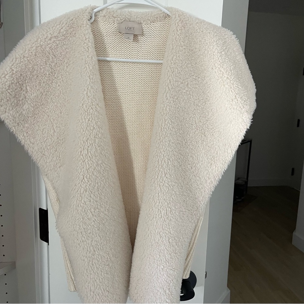 LOFT FUR COLLAR SWEATER CREAM KNIT VEST